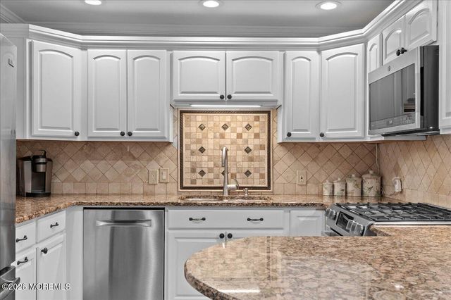906 Bowsprit Point, Lanoka Harbor, NJ 08734