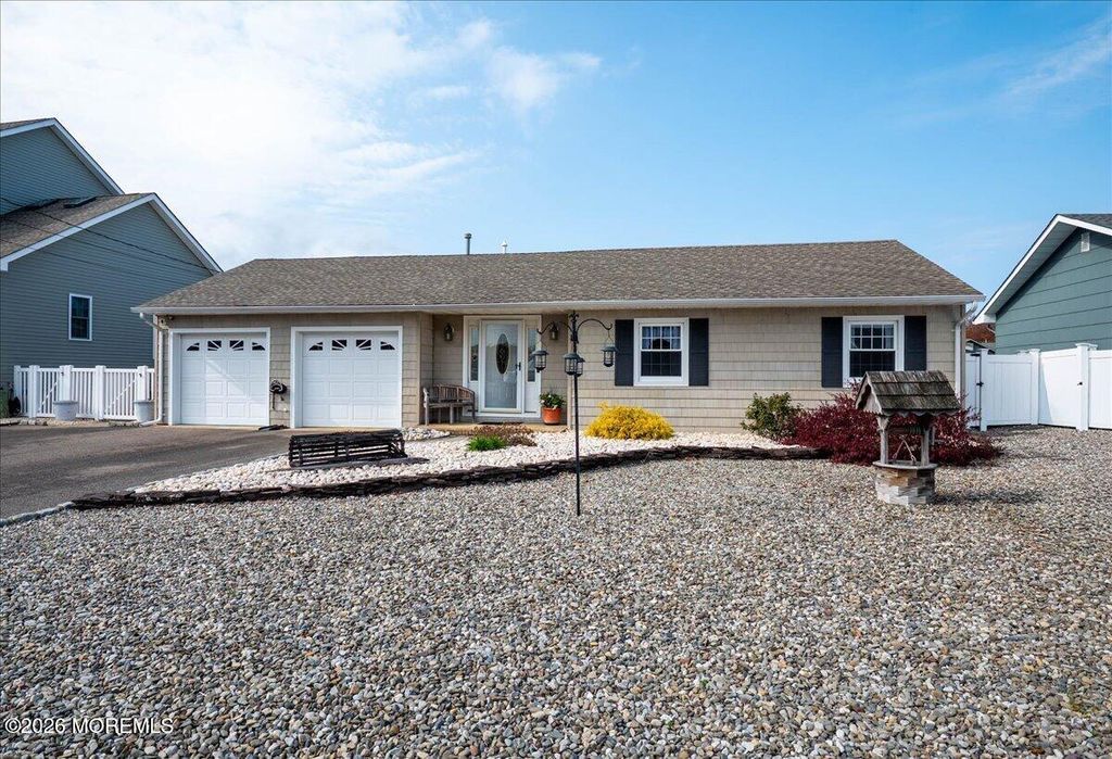 906 Bowsprit Point, Lanoka Harbor, NJ 08734