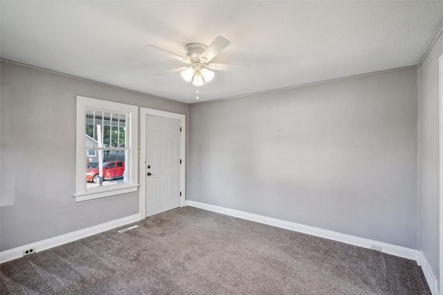 410 E 10th Street N, Newton, IA 50208