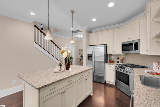 1 Village Mews Road, Piedmont, SC 29673