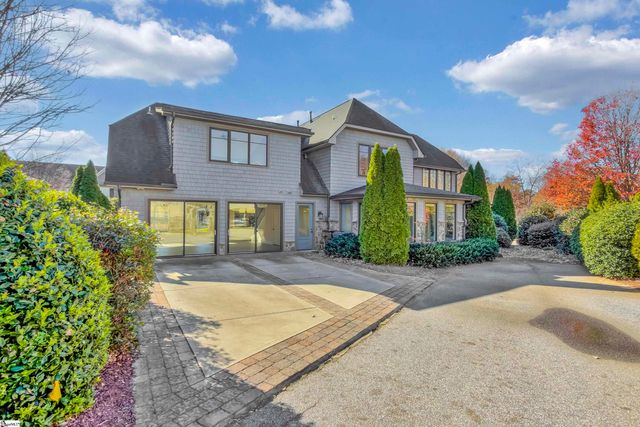 1 Village Mews Road, Piedmont, SC 29673