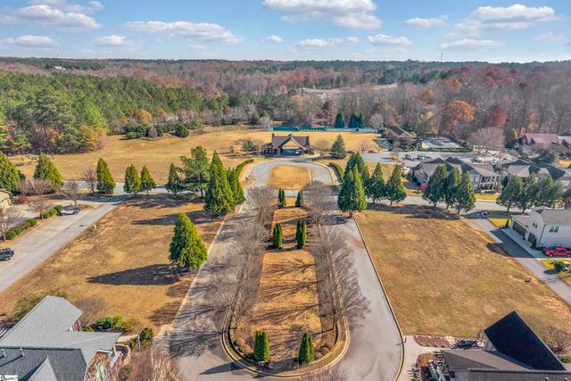 1 Village Mews Road, Piedmont, SC 29673
