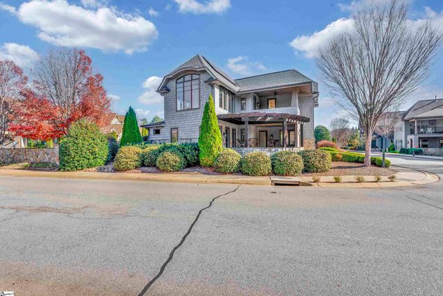 1 Village Mews Road, Piedmont, SC 29673