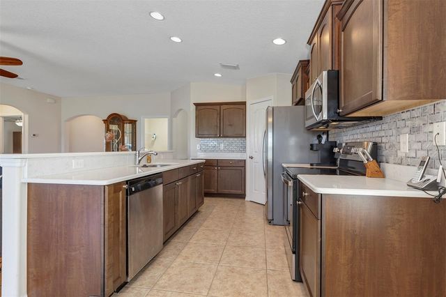 27103 ROANOKE DRIVE, Leesburg, FL 34748