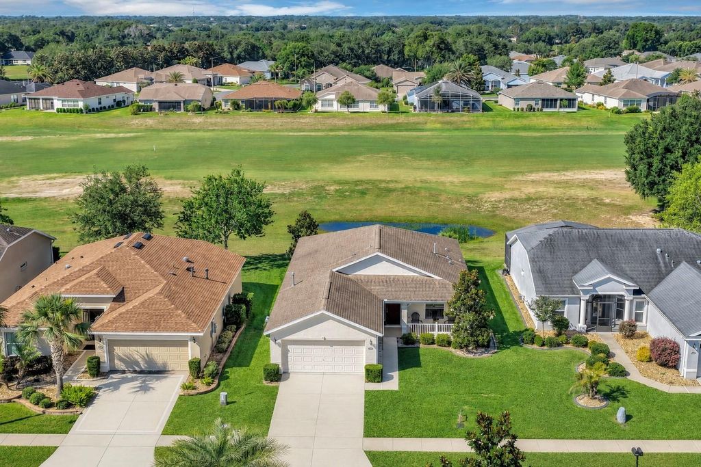 27103 ROANOKE DRIVE, Leesburg, FL 34748