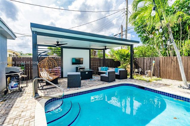 7031 SW 12th Street, Pembroke Pines, FL 33023