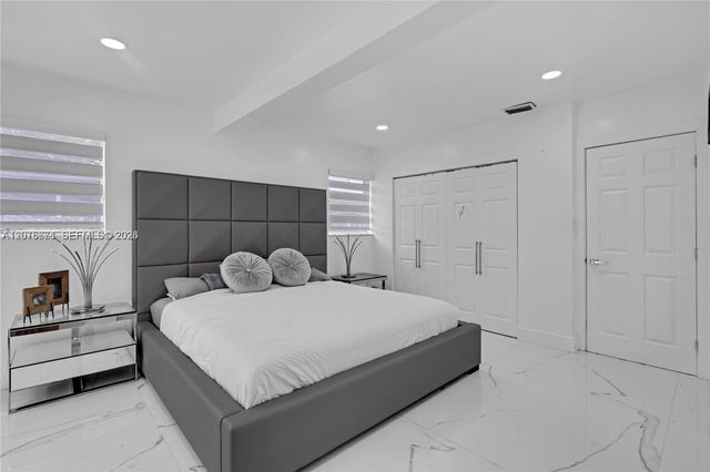 7031 SW 12th Street, Pembroke Pines, FL 33023