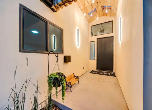 24256 Friar, Woodland Hills, CA 91367