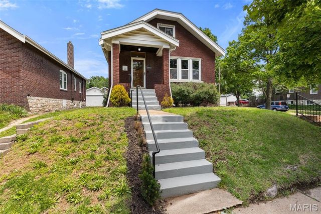 5201 Bancroft Avenue, St Louis, MO 63109