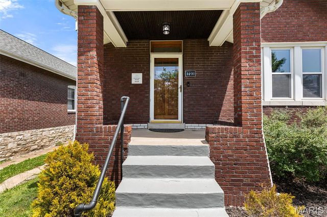 5201 Bancroft Avenue, St Louis, MO 63109