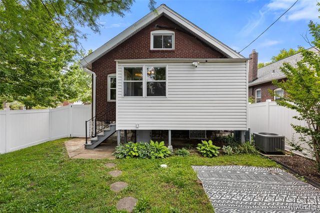5201 Bancroft Avenue, St Louis, MO 63109