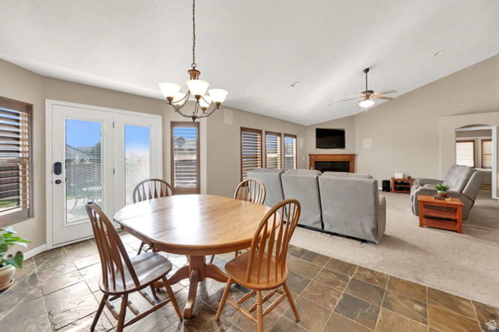 Image 11 of property listing at 2141 W ASPEN WOOD LOOP, Lehi, UT 84048