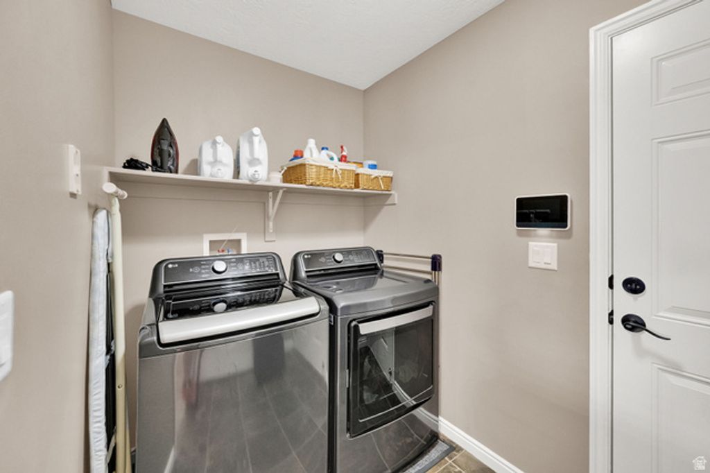 Image 32 of property listing at 2141 W ASPEN WOOD LOOP, Lehi, UT 84048