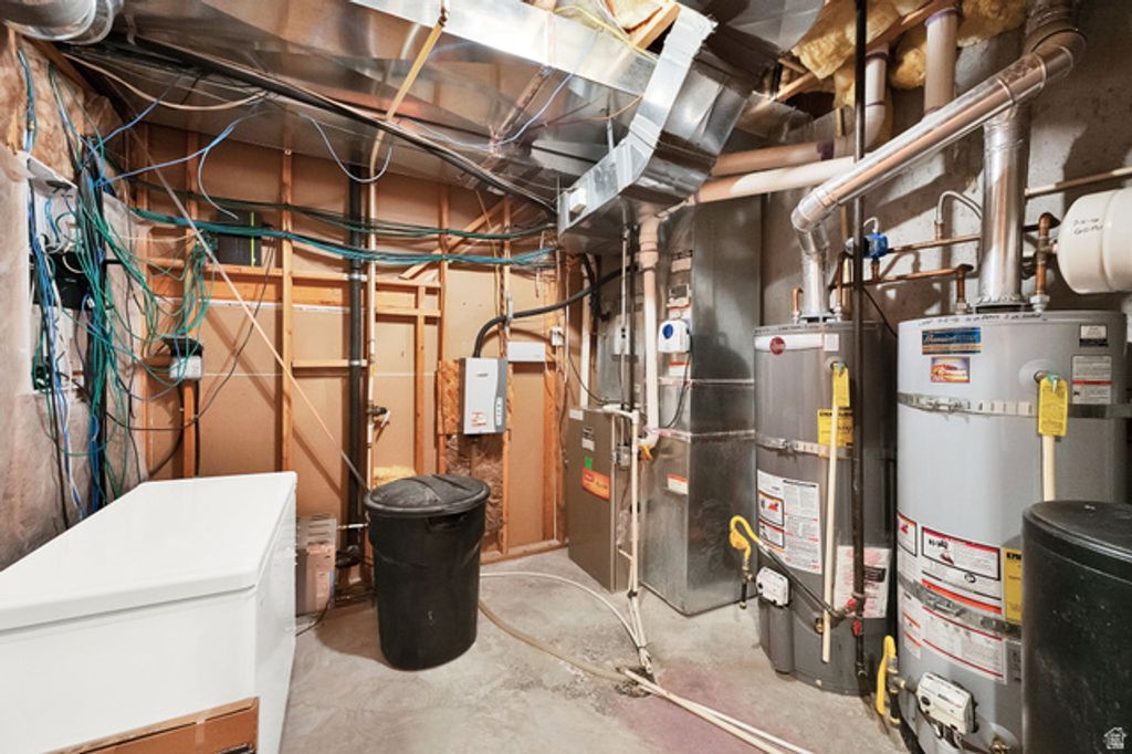 Image 33 of property listing at 2141 W ASPEN WOOD LOOP, Lehi, UT 84048