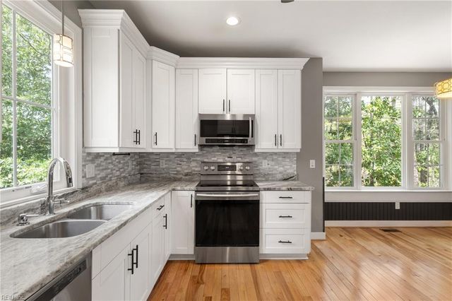 9283 Diane AVE, Hayes, VA 23072