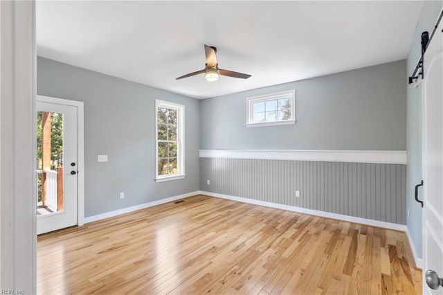 9283 Diane AVE, Hayes, VA 23072