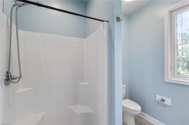 9283 Diane AVE, Hayes, VA 23072
