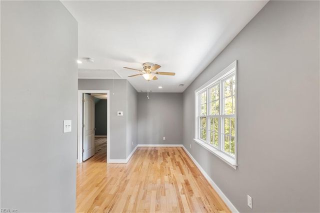9283 Diane AVE, Hayes, VA 23072