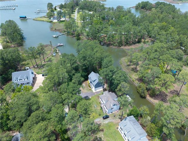 9283 Diane AVE, Hayes, VA 23072
