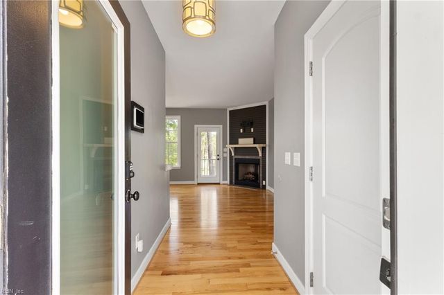 9283 Diane AVE, Hayes, VA 23072