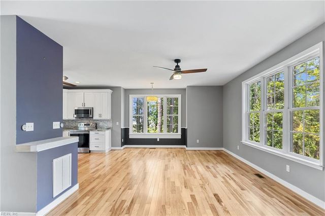 9283 Diane AVE, Hayes, VA 23072