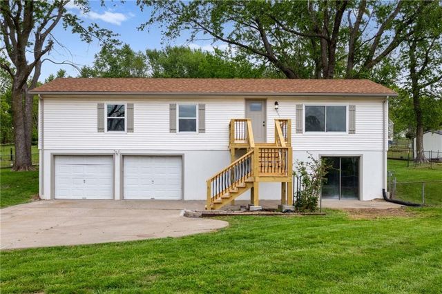 1801 N Davidson Road, Independence, MO 64058
