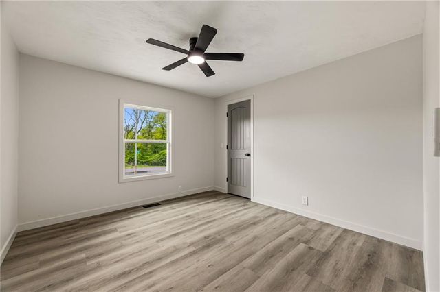 1801 N Davidson Road, Independence, MO 64058
