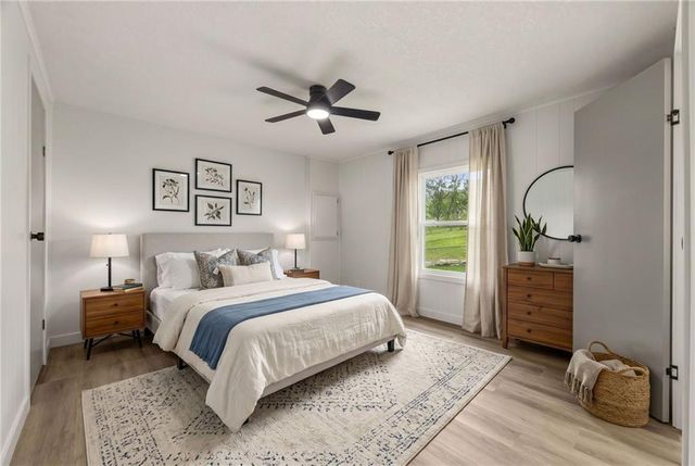1801 N Davidson Road, Independence, MO 64058