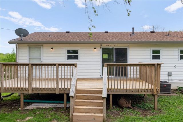 1801 N Davidson Road, Independence, MO 64058