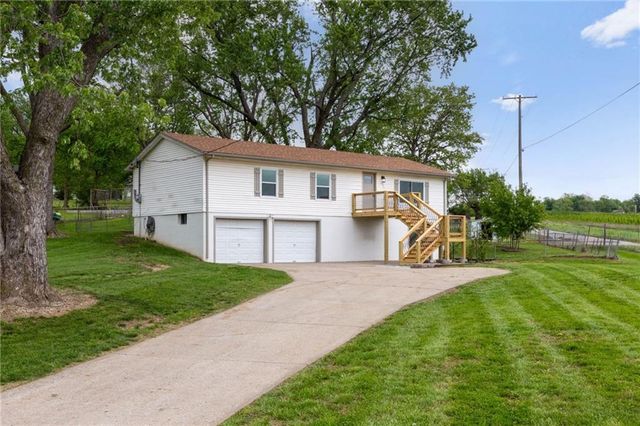 1801 N Davidson Road, Independence, MO 64058