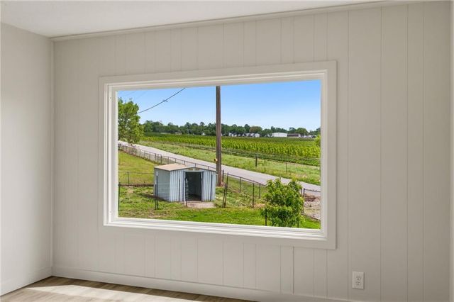 1801 N Davidson Road, Independence, MO 64058