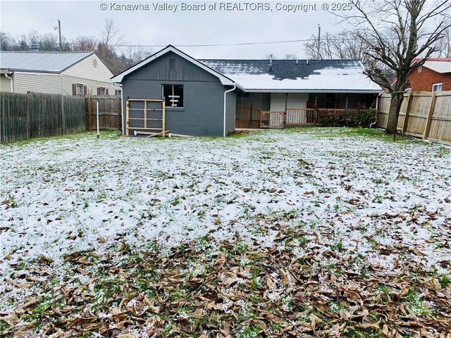 357 3rd Avenue, Ripley, WV 25271