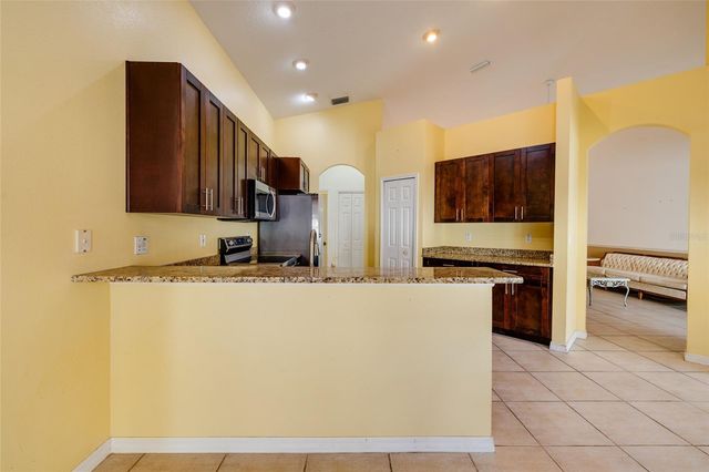 1805 WOOD BEND STREET, Tarpon Springs, FL 34689