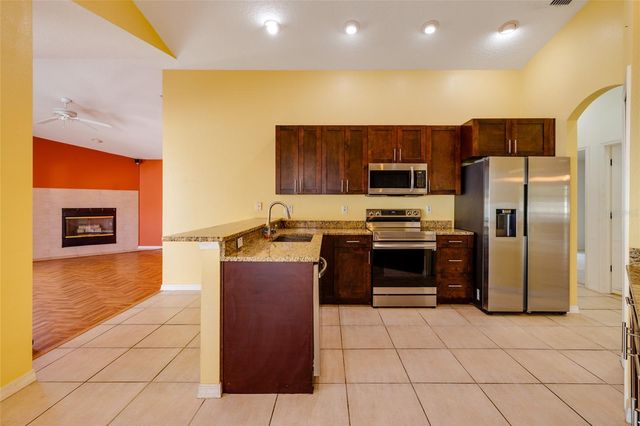 1805 WOOD BEND STREET, Tarpon Springs, FL 34689