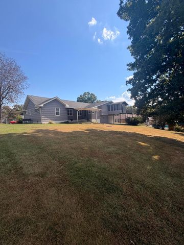 711 Hardin Drive, Chattanooga, TN 37412
