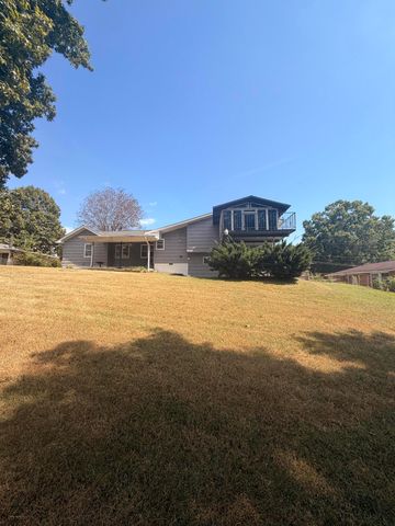 711 Hardin Drive, Chattanooga, TN 37412