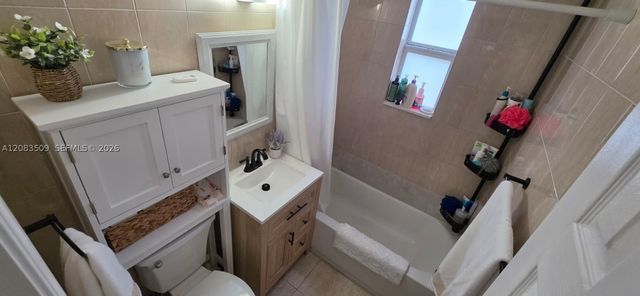 1533 NE 48TH ST, Pompano Beach, FL 33064