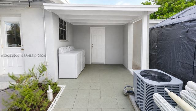 1533 NE 48TH ST, Pompano Beach, FL 33064