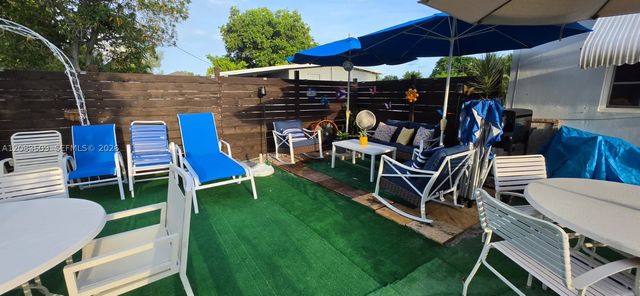 1533 NE 48TH ST, Pompano Beach, FL 33064