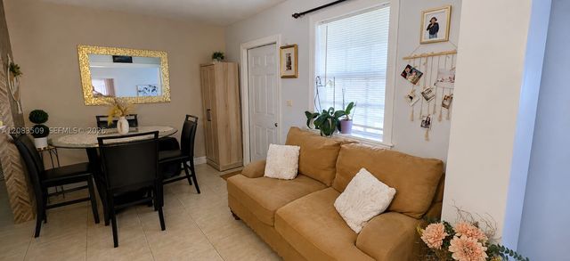 1533 NE 48TH ST, Pompano Beach, FL 33064