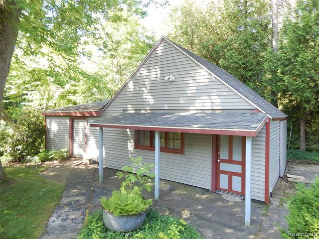 7428 Grove Road, Lexington, MI 48450