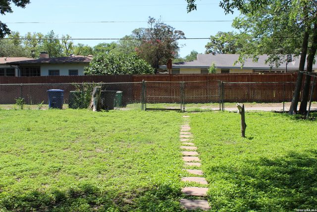 206 SENISA DR, San Antonio, TX 78228