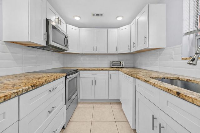 211 Piedmont E, Delray Beach, FL 33484