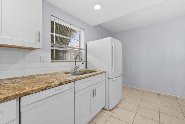 211 Piedmont E, Delray Beach, FL 33484