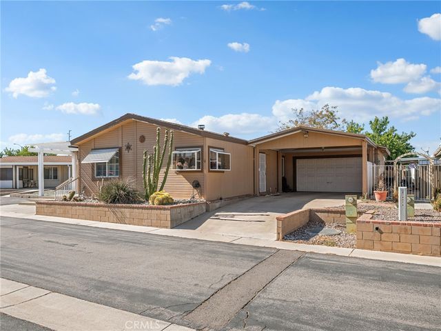 12550 Main 2, Hesperia, CA 92345