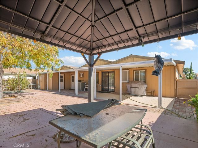 12550 Main 2, Hesperia, CA 92345