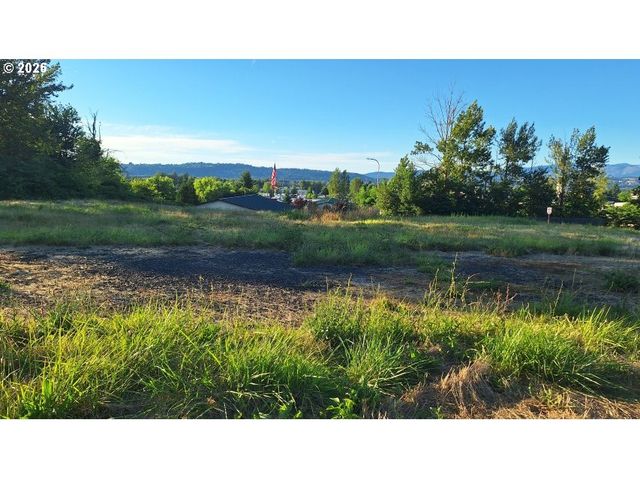 2075 Ne 240TH Ave, Wood Village, OR 97060