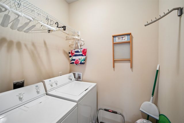 14550 Alpine Drive, Urbandale, IA 50323