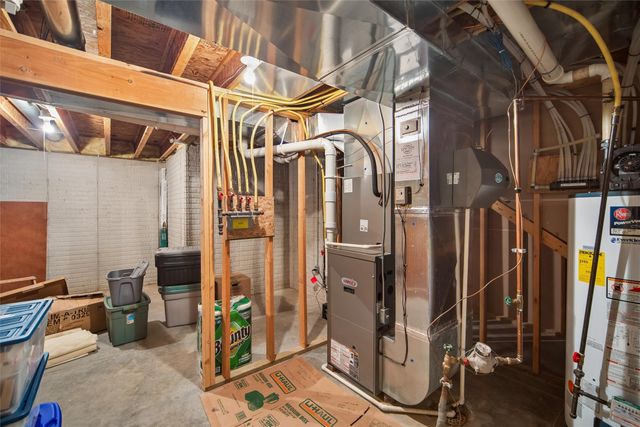 14550 Alpine Drive, Urbandale, IA 50323