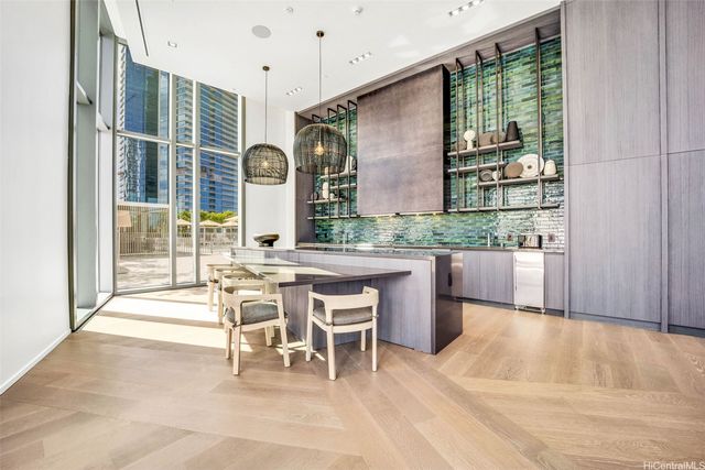 1000 Auahi Street 411, Honolulu, HI 96814